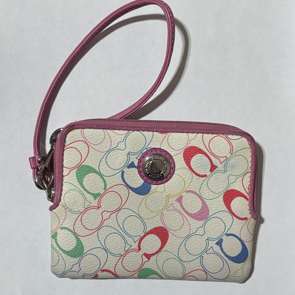 Coach wristlet wallet
